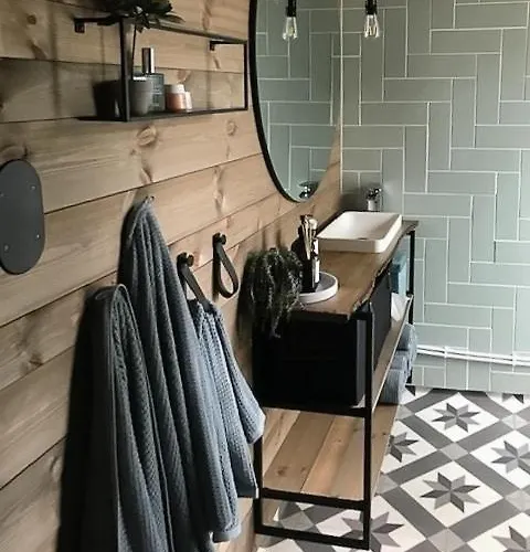 Enjoy Simple Life In Nature *